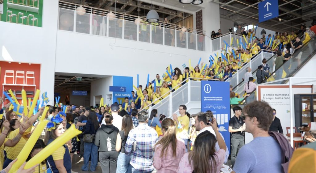 IKEA co-workers on escalator at opening of IKEA Guadalajara